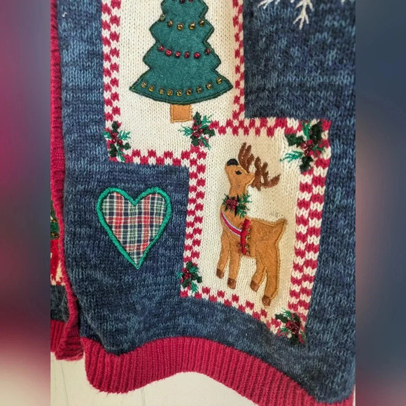 Carly St. Claire Embroidered Christmas Cardigan in Red Blue size Medium Holiday - Picture 4 of 7